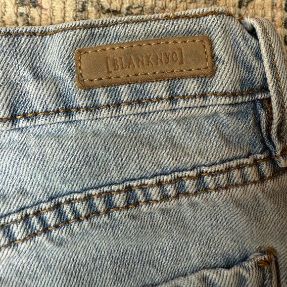 Blank NYC The Barrow Distressed Cutoff Jean Shorts Size 28 Light Denim Women’s - Picture 6 of 6